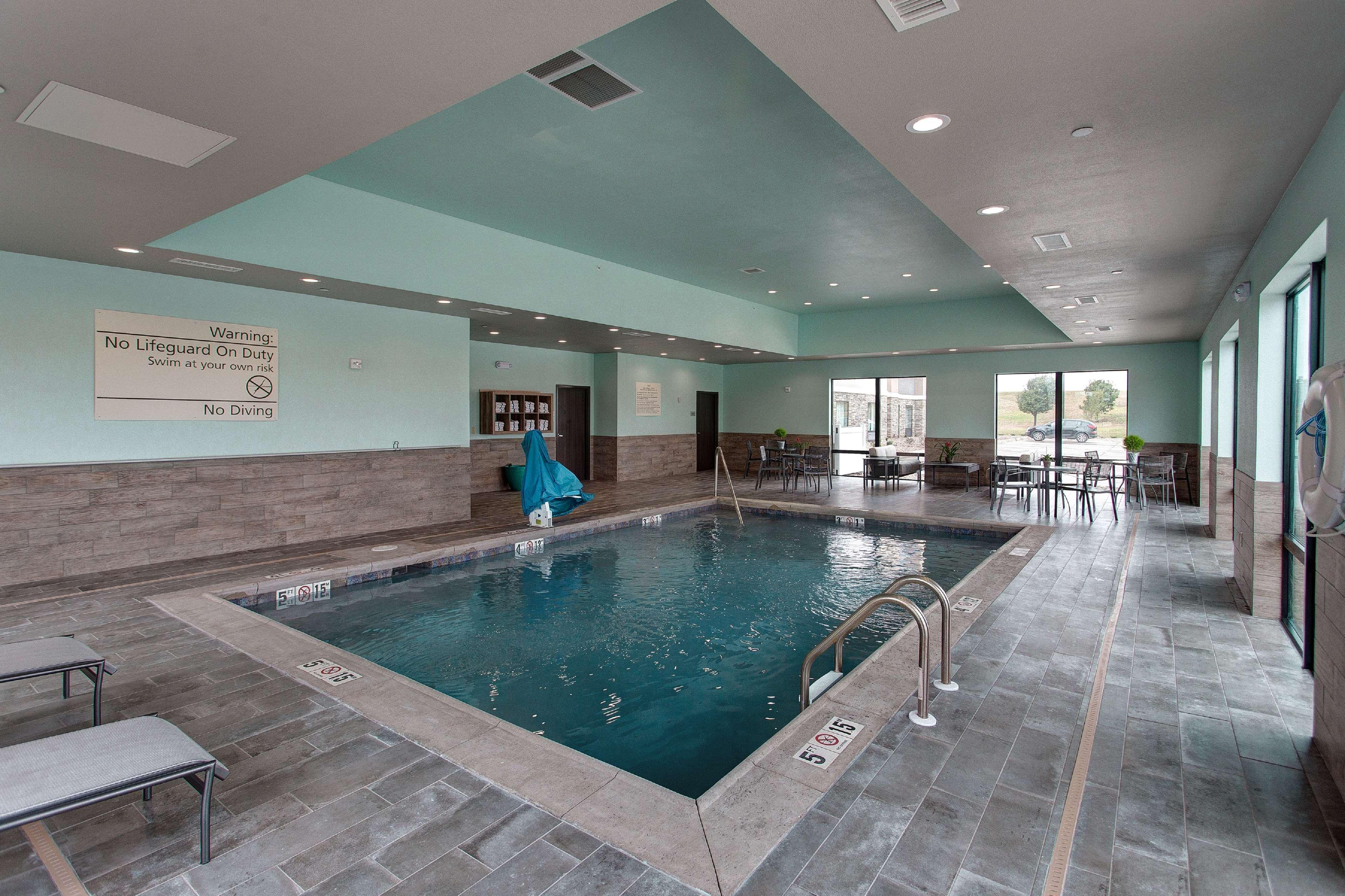 Hampton Inn & Suites-Wichita/Airport, Ks Exteriör bild