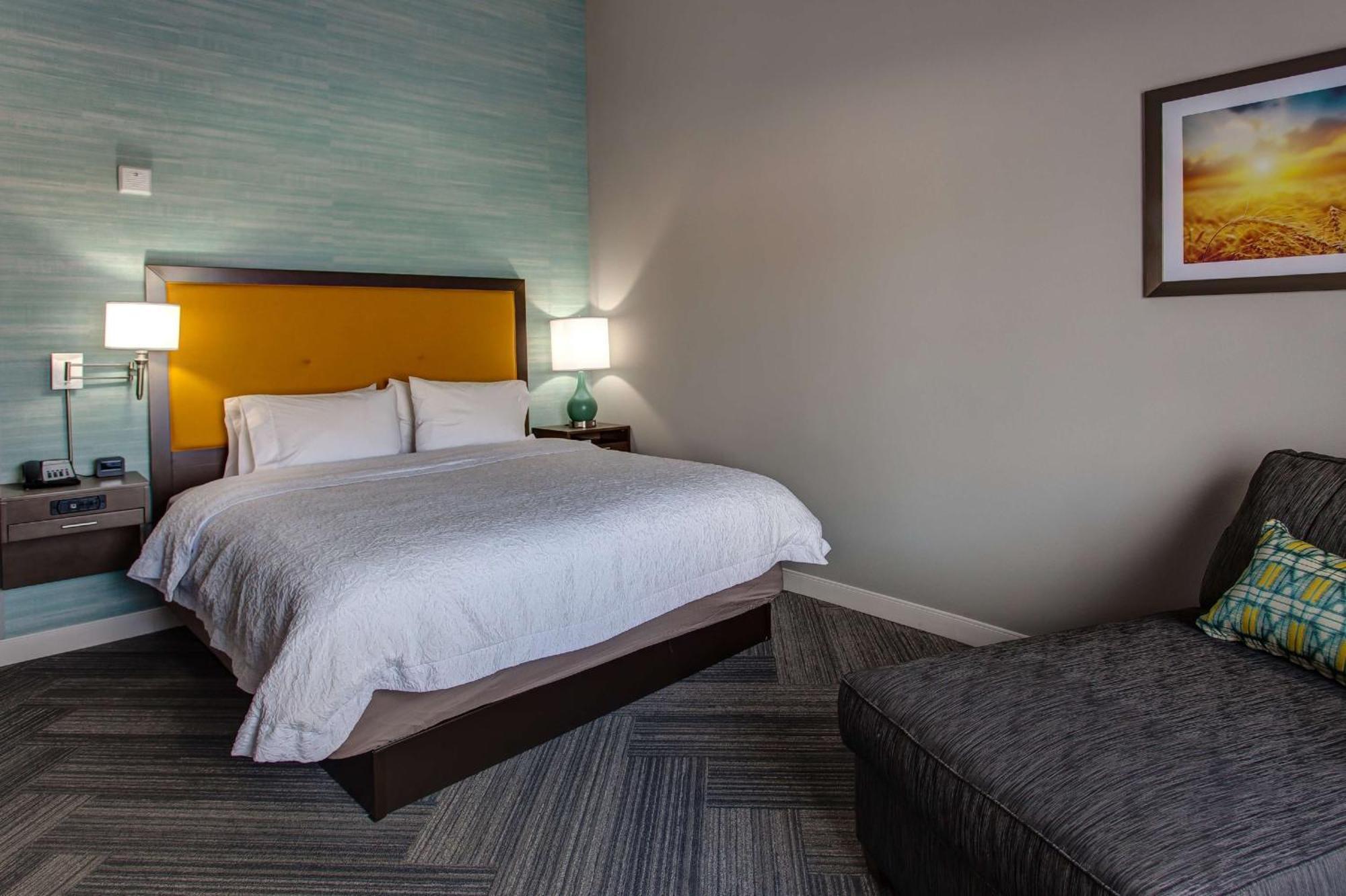 Hampton Inn & Suites-Wichita/Airport, Ks Exteriör bild